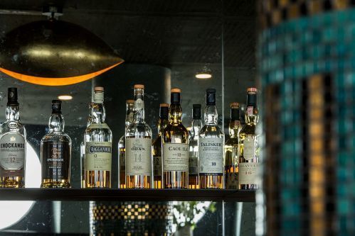 Hotel Castelbrac - Aquarium Bar & Charcot Sala